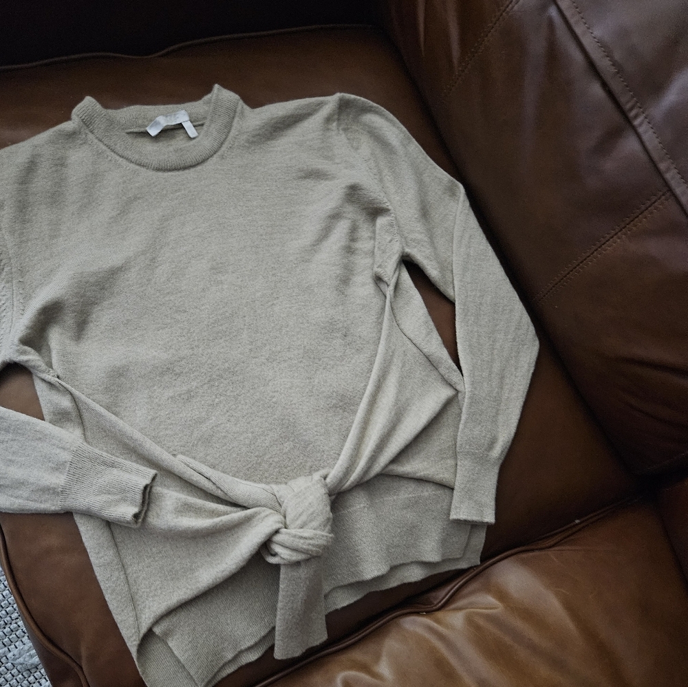 Chloe Beige Tie Front Women's Sweater Xs - Picture 4 of 4